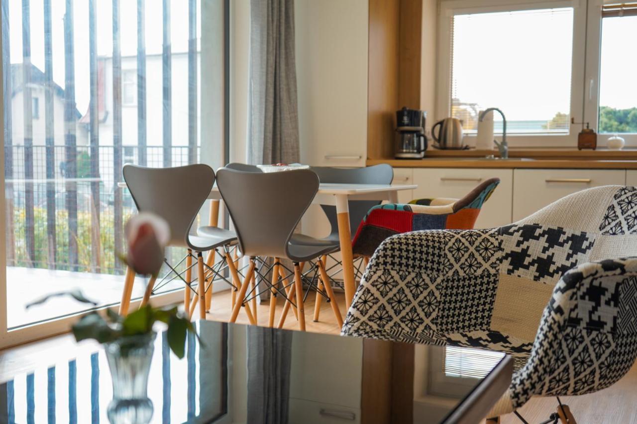 Vila Vekose - Apartman S Terasou A Zahradou Hradec Králové Екстериор снимка